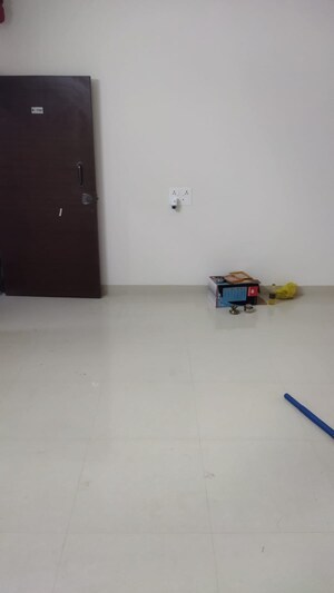 Furnished Amenities in 1 BHK Apartment at Haware Altura, Vikhroli East – for Rent