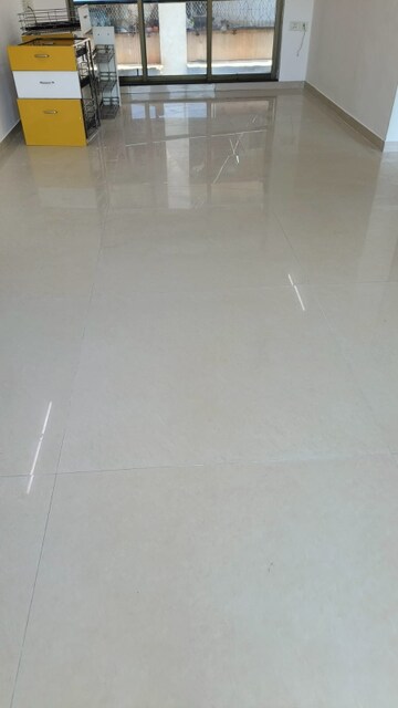 Room in 2 BHK Apartment at Runwal Symphony, Santacruz East – for Rent
