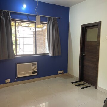 Room in 2.5 BHK Apartment at Sai Niwas CHS Kanjurmarg West, Datar Colony – for Rent