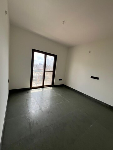 Room in 2 BHK Apartment at Centreo , Kanakapura Road – for Sale