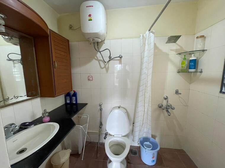 Bathroom, lnt-realty-south-city 3 Bedroom 1770 Sq.Ft. Apartment In Bannerghatta Road Bangalore 9324183