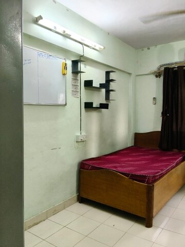 Room in 1 RK Apartment at New Anand Sangam, Santacruz East – for Rent
