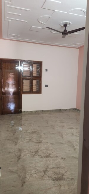 Room in 2 BHK Independent House at Sector 23 – for Rent
