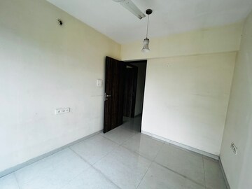 Room in 2 BHK Apartment at Seawoods – for Rent