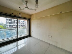 Room in 2 BHK Apartment at Seawoods – for Rent