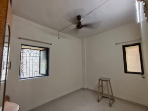 Room in 1 BHK Apartment at Seawoods – for Rent