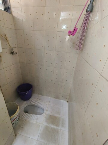 Bathroom in 1 BHK Apartment at Seawoods – for Rent