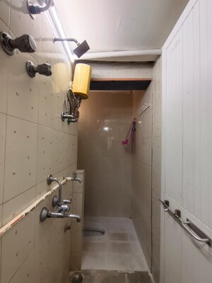 Bathroom in 1 BHK Apartment at Seawoods – for Rent