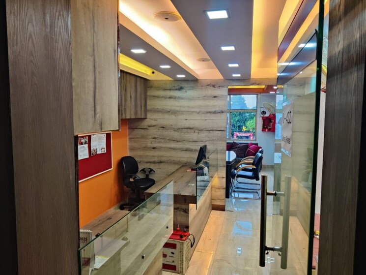 Team Area, gomti nagar Commercial Office Space 350 Sq.Ft. In Gomti Nagar Lucknow 9324259