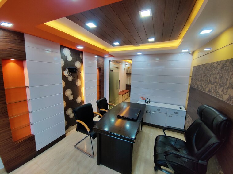 Team Area, gomti nagar Commercial Office Space 350 Sq.Ft. In Gomti Nagar Lucknow 9324259