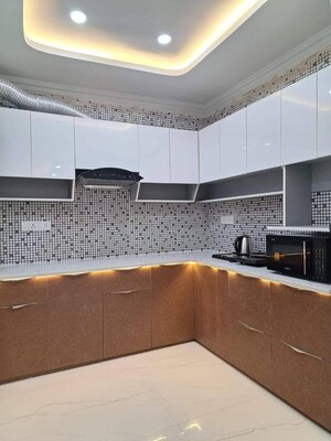 Kitchen in 1.5 BHK Independent House at Gomti Nagar – for Rent