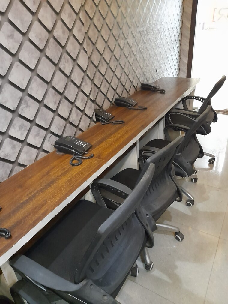 Terrace, gomti nagar Commercial Office Space 800 Sq.Ft. In Gomti Nagar Lucknow 9324279