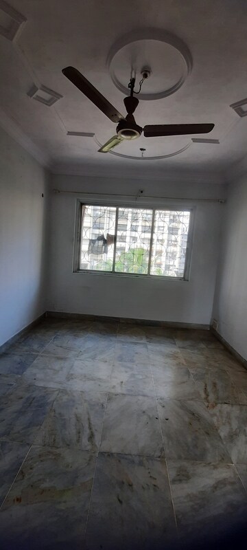 Room in 1 BHK Apartment at Nobel House CHS, Andheri West – for Rent