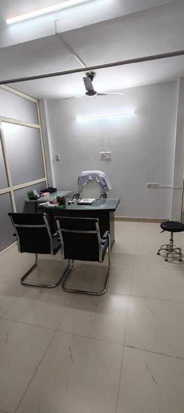 Team Area in  Shop at Gomti Nagar – for Rent