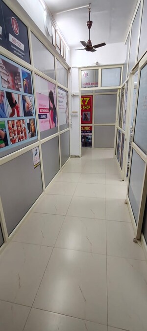 Team Area in  Shop at Gomti Nagar – for Rent