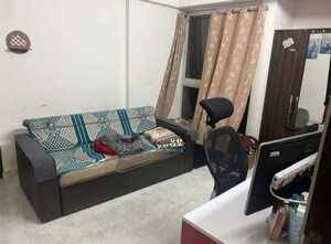 Master Bedroom in 2 BHK Apartment at Lodha Amara, Kolshet Road – for Rent