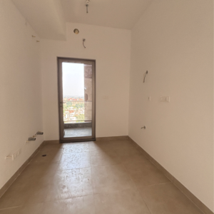 Room in 3.5 BHK Apartment at Shalimar One World Belvedere Court 3, Malesemau – for Sale