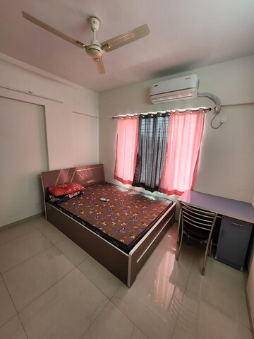 Furnished Amenities in 1.5 BHK Apartment at Sultan House, Sanjay Park – for Rent