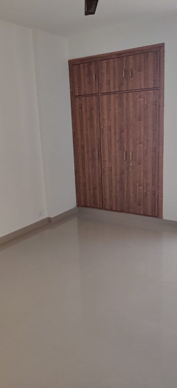 Room in 3 BHK Apartment at Anant Raj Maceo, Sector 91 – for Rent