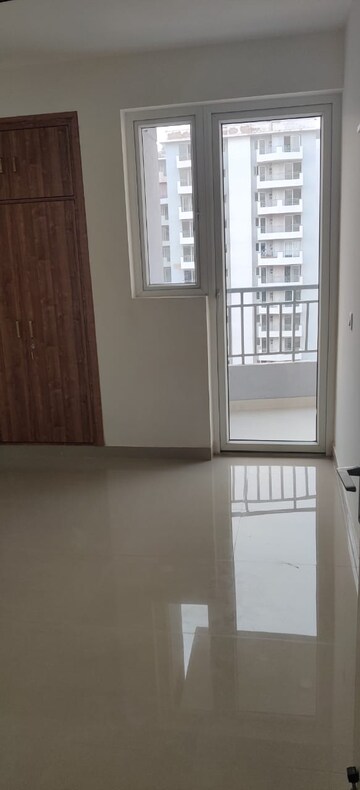 Room in 3 BHK Apartment at Anant Raj Maceo, Sector 91 – for Rent