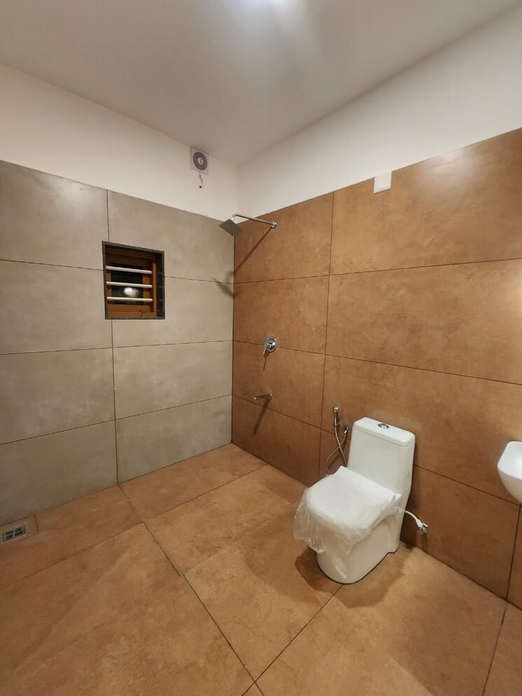 Bathroom, marathakkara 4 Bedroom 3650 Sq.Ft. Independent House In Marathakkara Thrissur 9324361