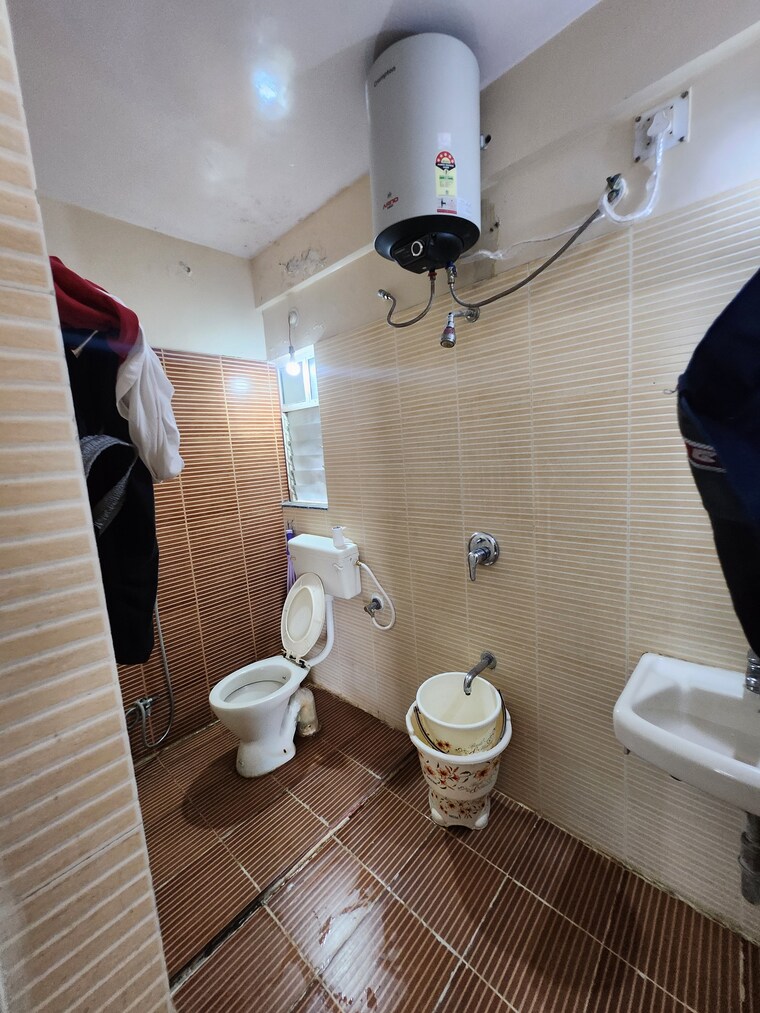 Bathroom, kumar-primavera 2 Bedroom 823 Sq.Ft. Apartment In Wadgaon Sheri Pune 9324375