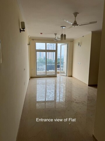 Room in 3.5 BHK Apartment at Omaxe Waterscapes, Gomti Nagar – for Sale