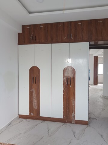 Furnished Amenities in 3 BHK Apartment at Manikonda – for Rent