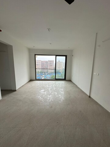 1 BHK Apartment For Rent in K Raheja Heights, Malad East