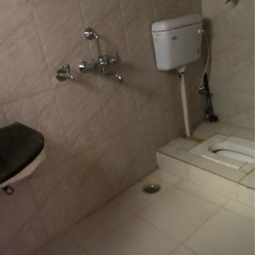 Bathroom in 2.5 BHK Villa at Sector 22b – for Rent