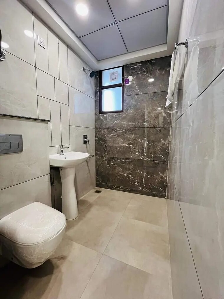 Bathroom, the-suman-marvelous 3 Bedroom 1745 Sq.Ft. Apartment In Ramgarh Bhudda Zirakpur 9324489