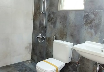 Furnished Amenities in 2.5 BHK Apartment at Nanded City Sur, Nanded – for Rent