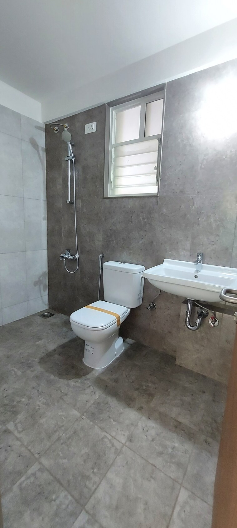 Bathroom, nanded-city-sur 2.5 Bedroom 918 Sq.Ft. Apartment In Nanded Pune 9324517