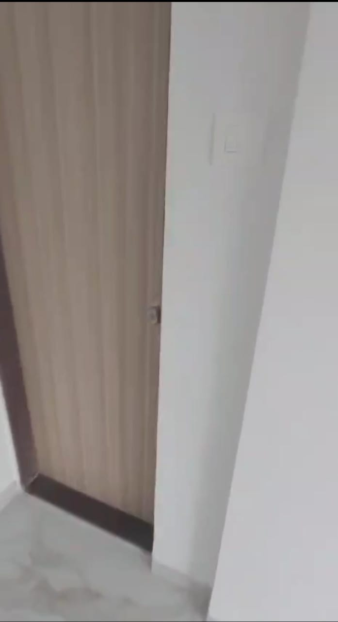 1 BHK + Pooja Room Apartment For Rent in Emporio Tower, Kandivali 