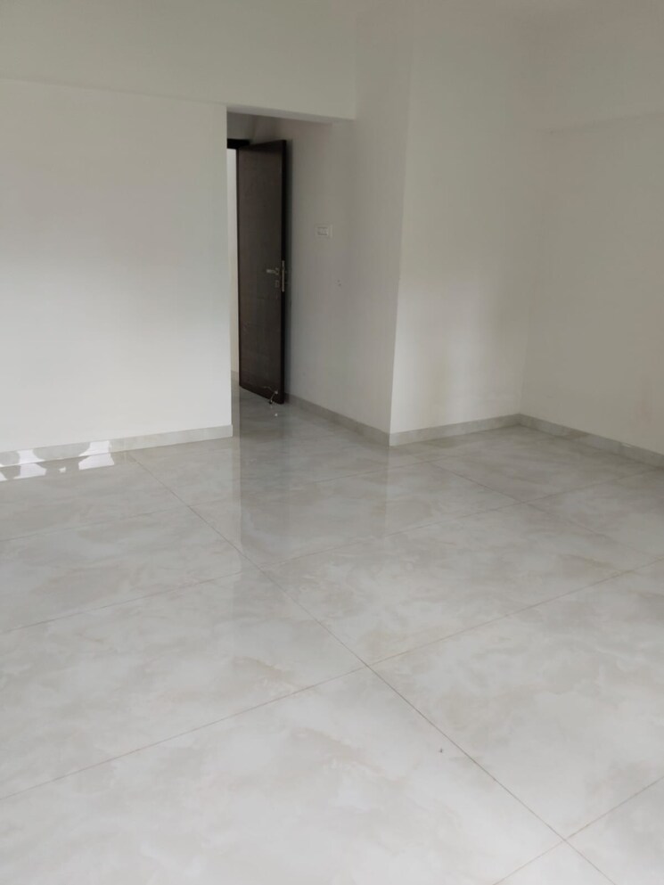 Room, mahavir-darshan-kandivali 1.5 Bedroom 650 Sq.Ft. Apartment In Kandivali West Mumbai 9324552