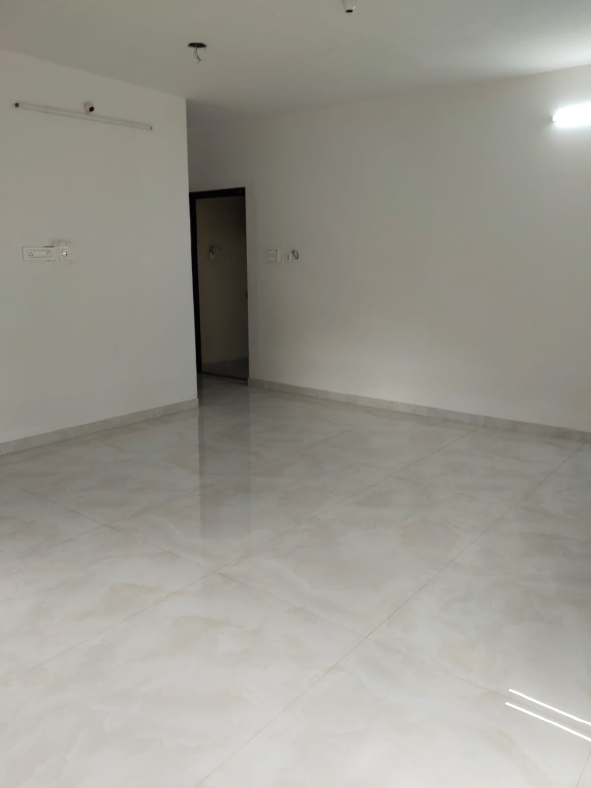 1.5 BHK + Pooja Room Apartment For Rent in Mahavir Darshan Kandivali