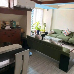 2 BHK Apartment For Rent in Khan Palace Andheri West, Yari Road