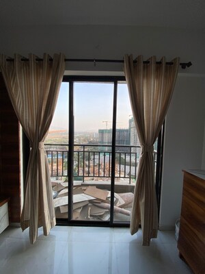 Room in 1 BHK Apartment at Runwal Gardens Phase I, Dombivli East – for Rent