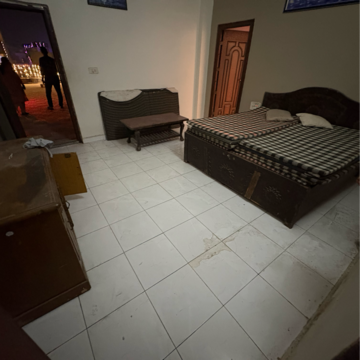 Room in 1 BHK Penthouse at Sector 9a – for Rent