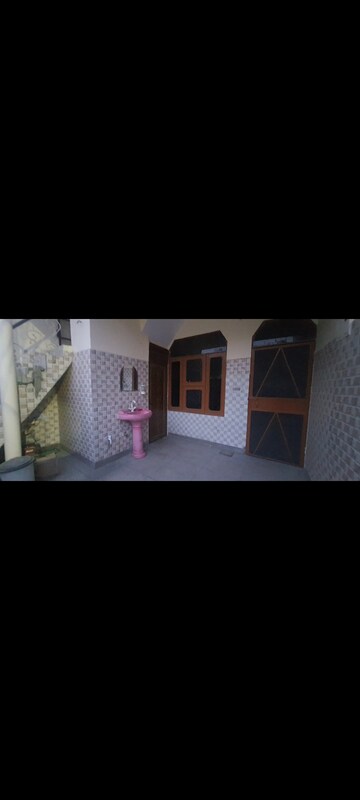 1.5 BHK Independent House For Rent in Sector 3