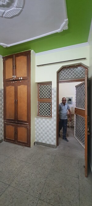 Room in 1.5 BHK Independent House at Sector 3 – for Rent