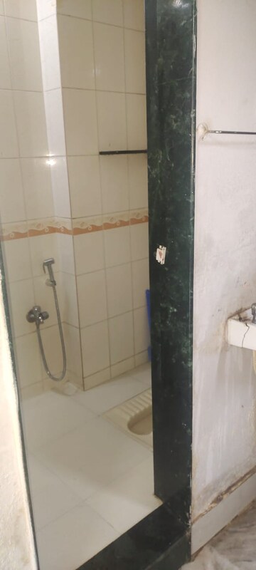 Bathroom in 1 BHK Apartment at Chembur – for Rent