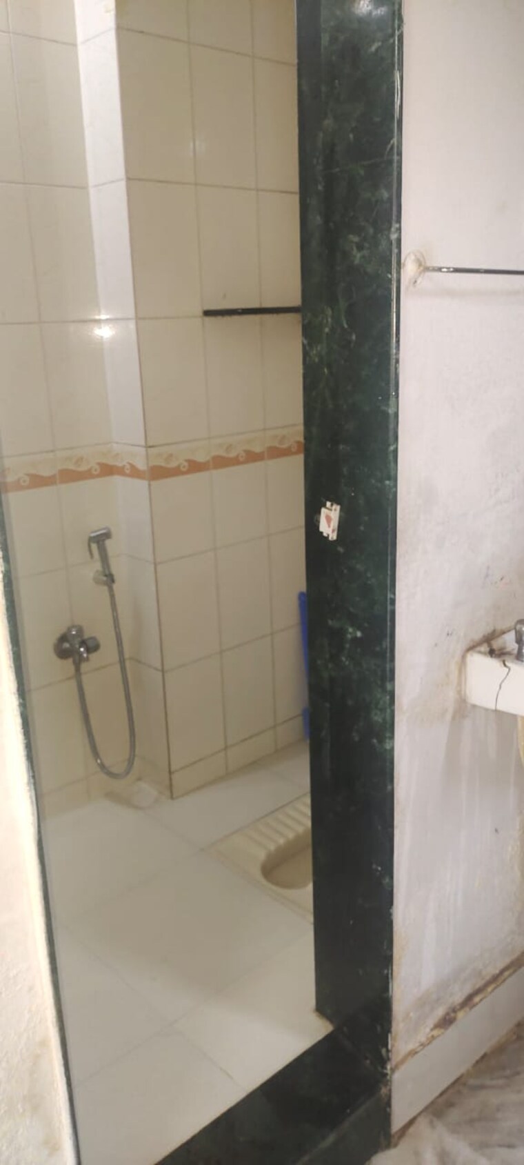 Bathroom, chembur 1 Bedroom 500 Sq.Ft. Apartment In Chembur Mumbai 9324780