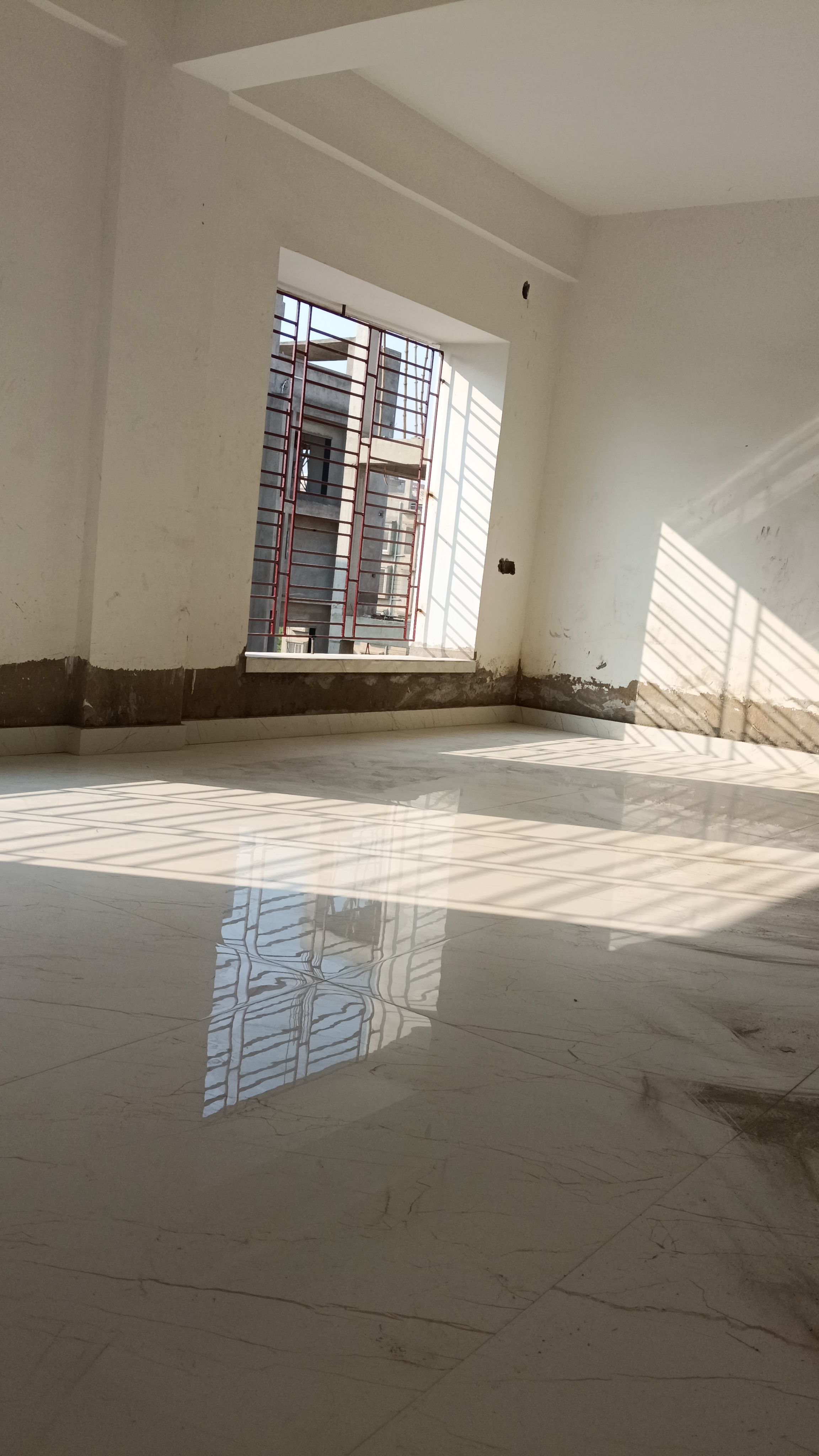 3 BHK + Servant Room Apartment For Sale in Kundan Plaza