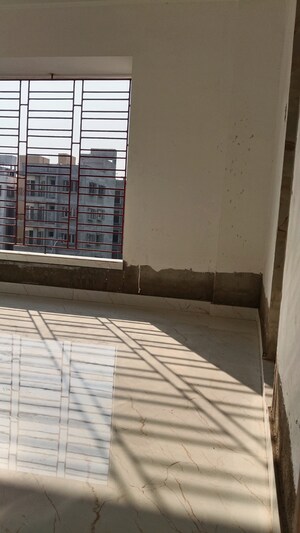 Balcony in 3 BHK Apartment at Kundan Plaza, Chinar Park – for Sale