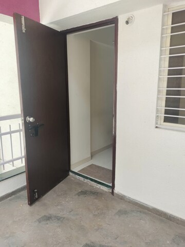 Room in 2 BHK Apartment at Pasaydan CHS Shaniwar Peth, Shaniwar Peth – for Rent
