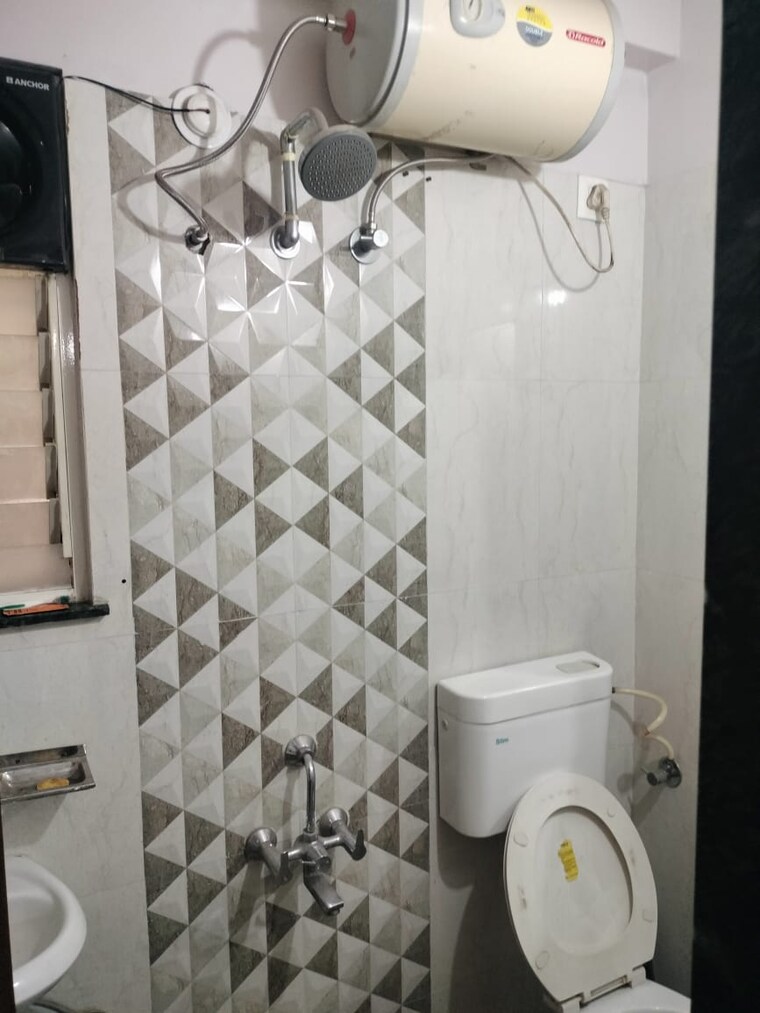 Bathroom, pasaydan-chs-shaniwar-peth 2 Bedroom 1100 Sq.Ft. Apartment In Shaniwar Peth Pune 9324814