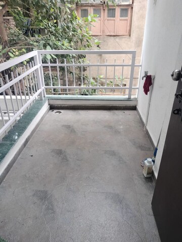 Balcony in 2 BHK Apartment at Pasaydan CHS Shaniwar Peth, Shaniwar Peth – for Rent