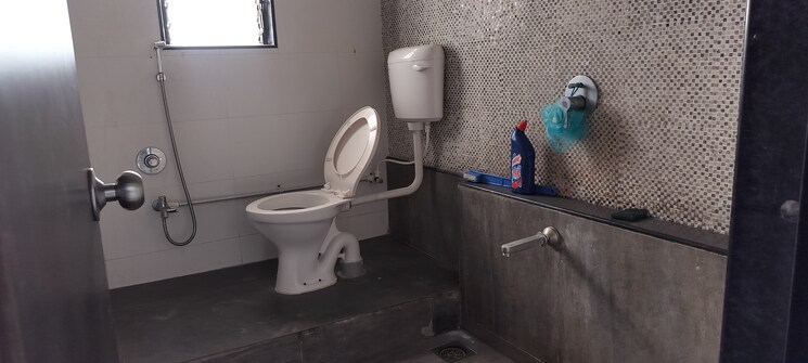 Bathroom, kirti-crest-avenue 3 Bedroom 1460 Sq.Ft. Apartment In Baner Pune 9324817