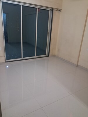 Room in 1 BHK Apartment at Romell Shraddha, Borivali West – for Rent